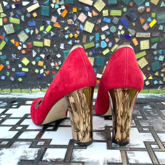 RED SHOES! Suede Cole Haan Party Pumps with Chunky Gold Heels size 9.5 - Picture 3 of 10